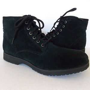 UGG AUSTRALIA Men's MOREAU Black Suede Ankle Boots NEW warm sheepskin insole